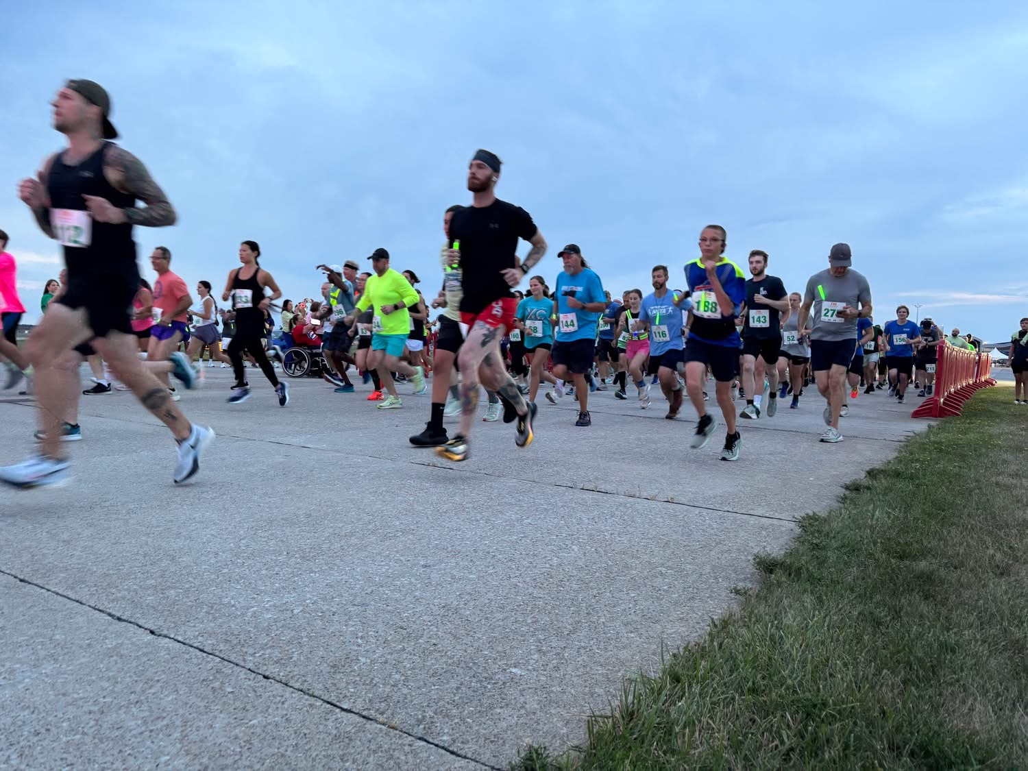 Run the Runway, a high-energy race like no other happening Saturday, August 15 at the Niagara Falls International Airport, and proudly powered by Greenlight Networks.