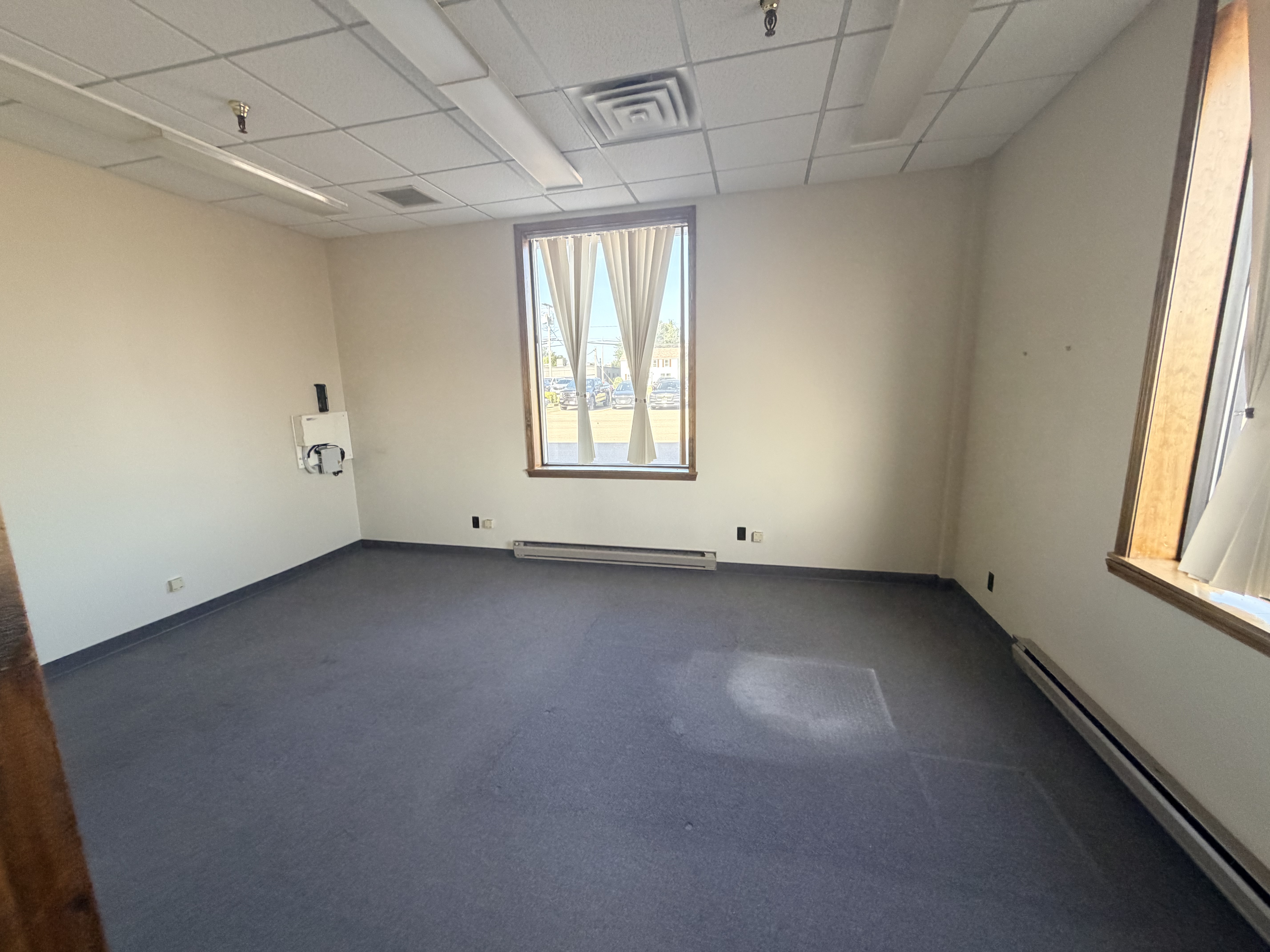 485 Cayuga - Suite 100 - Photo of Office