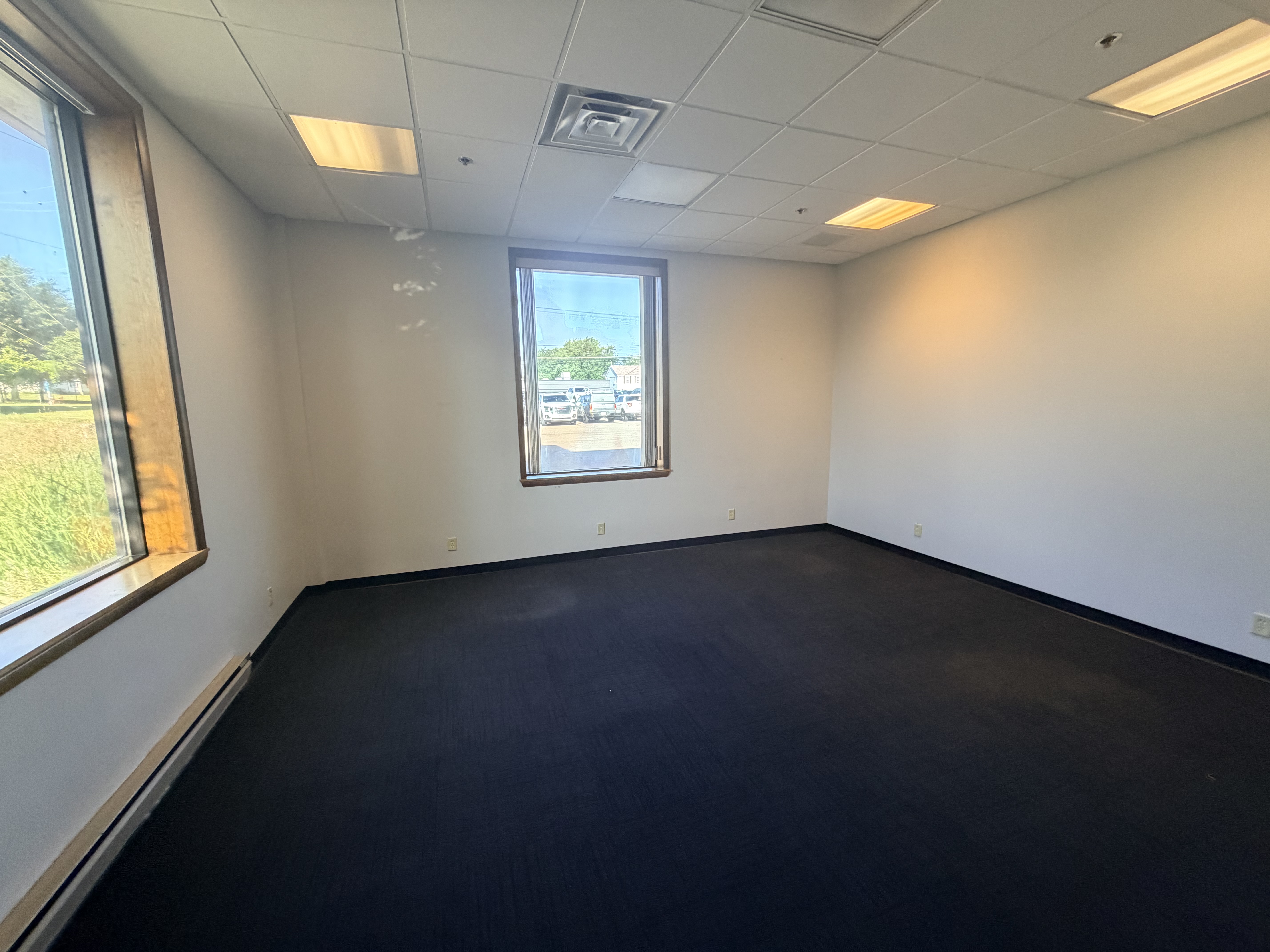 485 Cayuga - Suite 101 - Photo of Office
