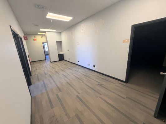 Interior photo of Suite 100.